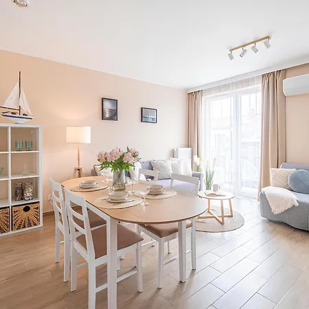 Apartmán Flatbook - Przystan Cztery Pory Roku Z Basenem, Sauna, Bilardem I Parkingiem