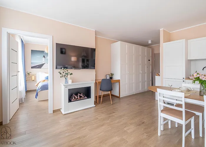 Flatbook - Przystan Cztery Pory Roku Z Bilardem I Parkingiem *