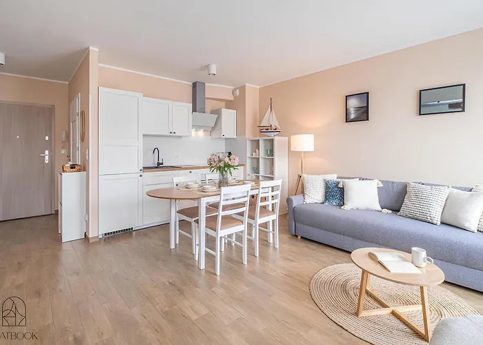 Flatbook - Przystan Cztery Pory Roku Z Bilardem I Parkingiem