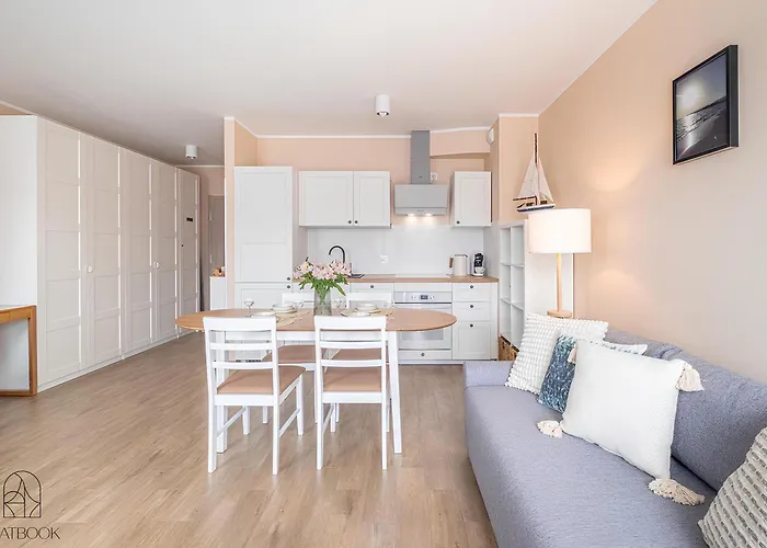 Flatbook - Przystan Cztery Pory Roku Z Bilardem I Parkingiem *